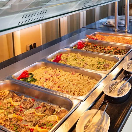 Szálloda Oasis Pérama