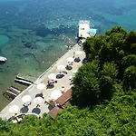 Oasis Hotel