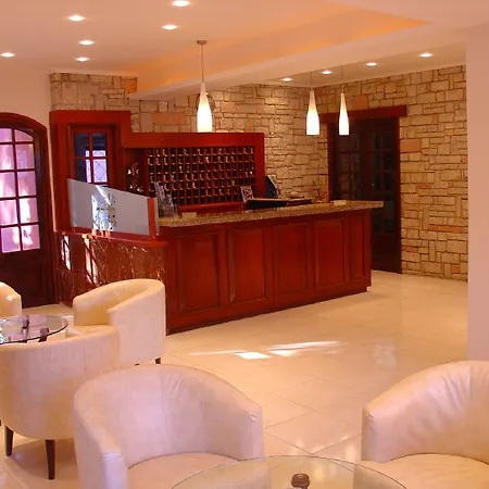 Oasis Hotel