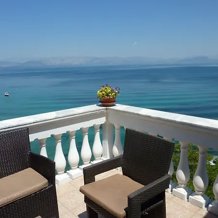 Oasis 3* Perama (Corfu)