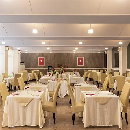 Oasis 3* Perama (Corfu)