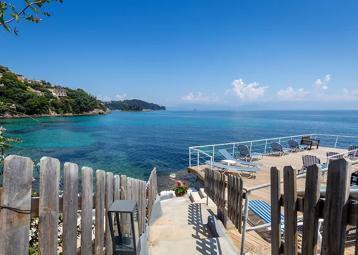 Oasis 3* Perama (Corfu)